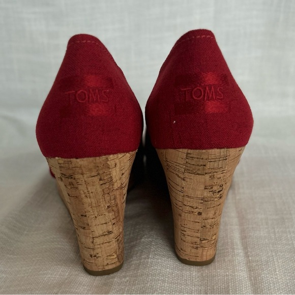 NEW! TOMS Size 8 Red Canvas Peep Toe Cork Wedge Heels Women - Picture 4 of 6